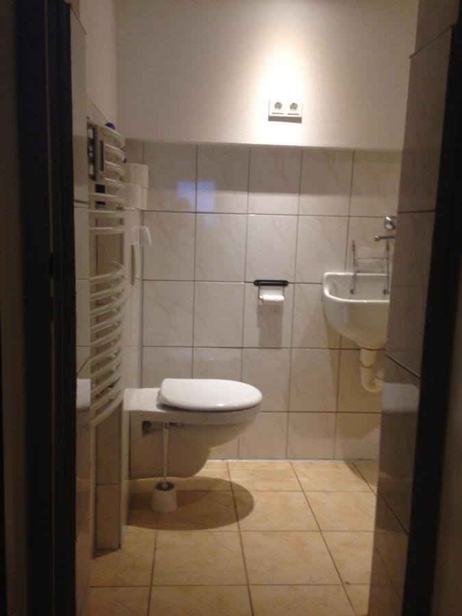 A Pousada Dormitorium Kaarst Wohnraum Auf Zeit Exterior foto