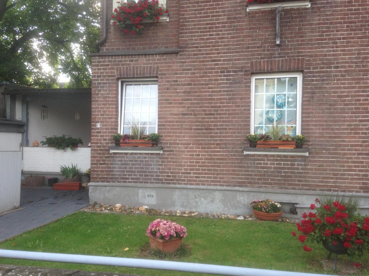 A Pousada Dormitorium Kaarst Wohnraum Auf Zeit Exterior foto