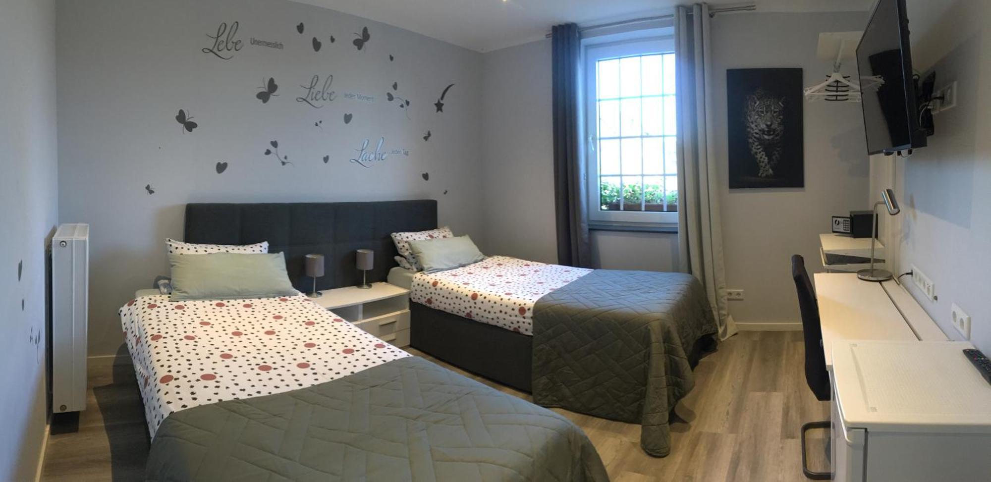 A Pousada Dormitorium Kaarst Wohnraum Auf Zeit Exterior foto
